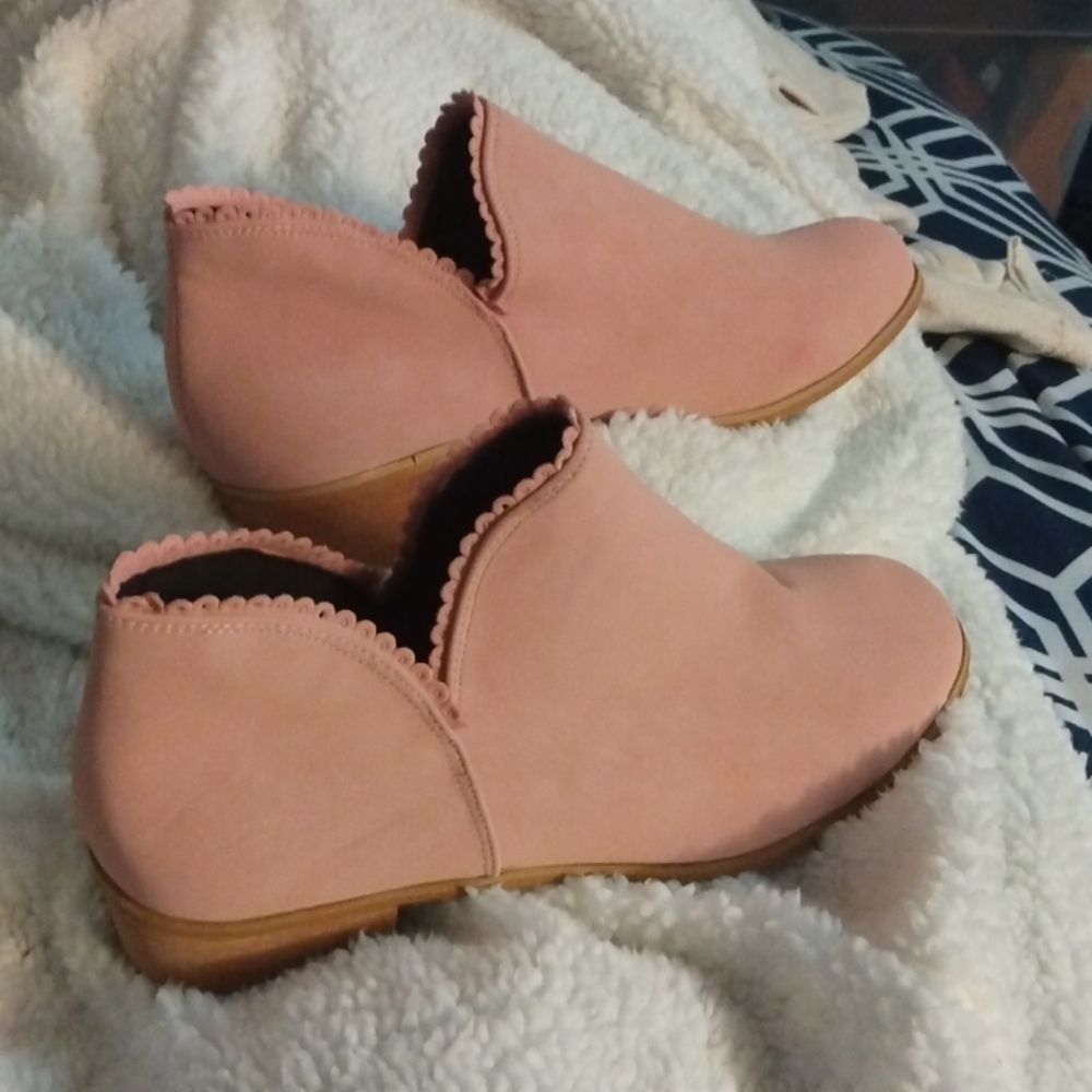 Pink shoes